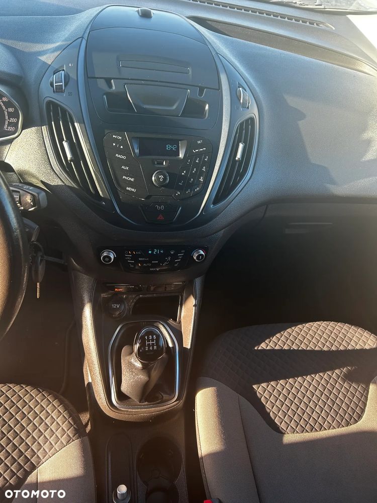 Ford Tourneo Courier 1.0 EcoBoost S&S Ambiente - 28