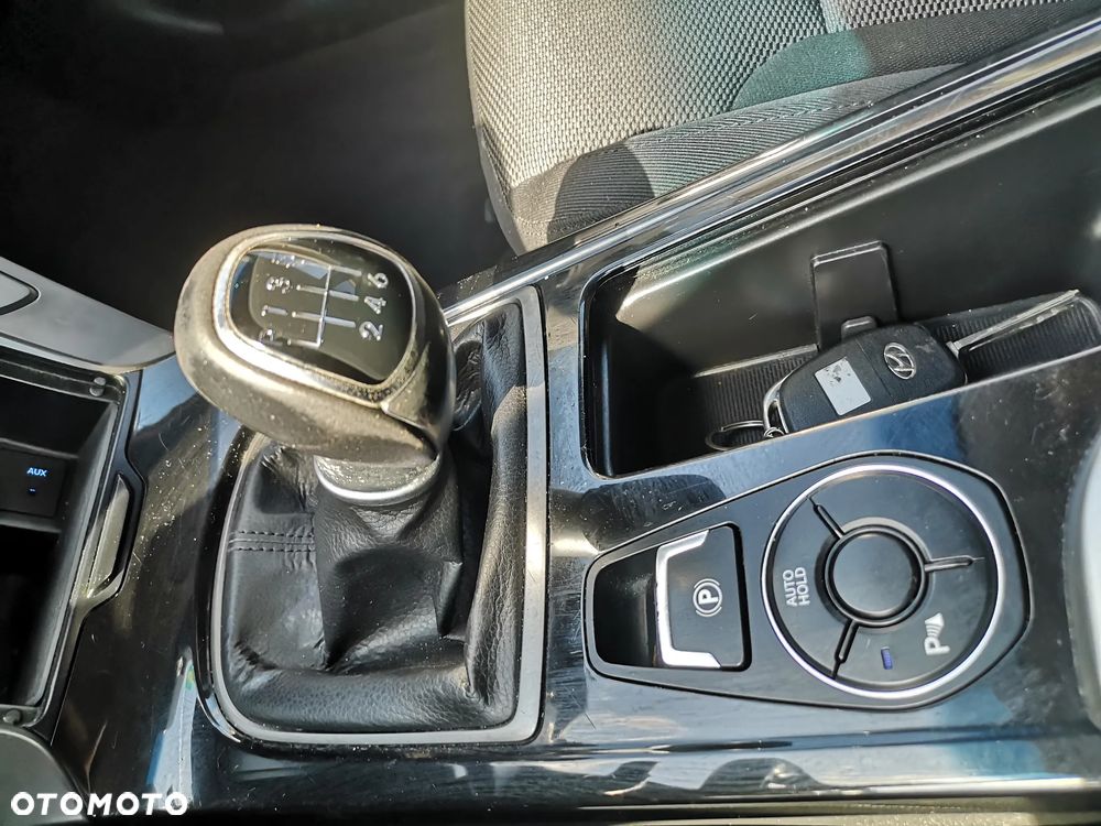 Hyundai i40 Kombi 1.7 CRDi Premium - 18