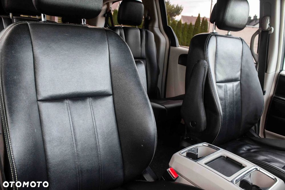 Chrysler Town & Country 3.6 Touring - 28