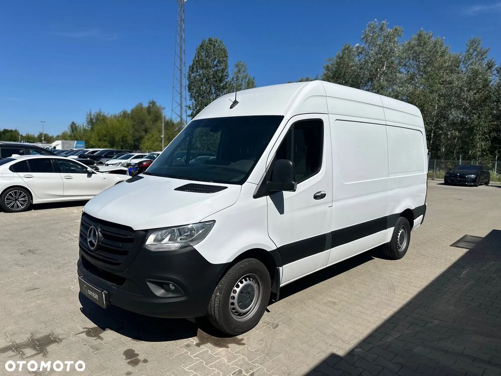 Mercedes-Benz Sprinter - 2
