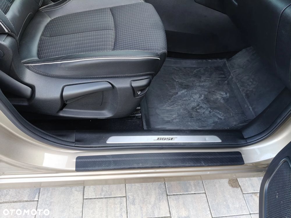 Renault Kadjar 1.6 dCi Energy Bose 4x4 - 24