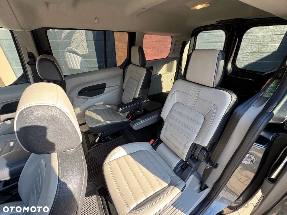Ford Transit Connect - 24