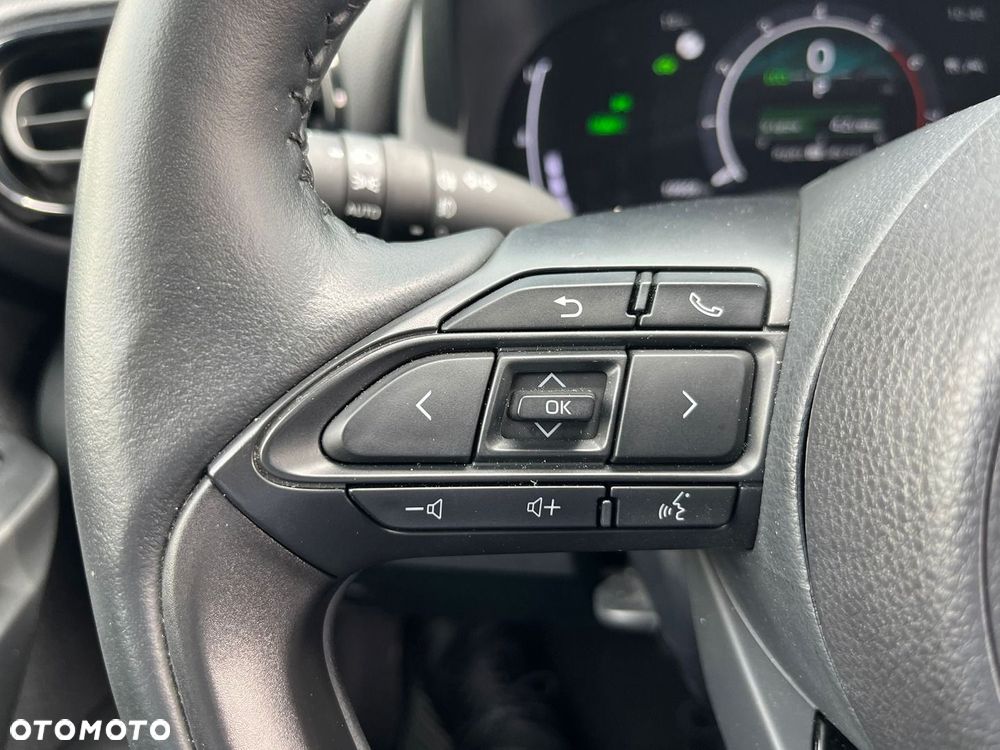 Toyota Yaris Hybrid 1.5 Style - 26