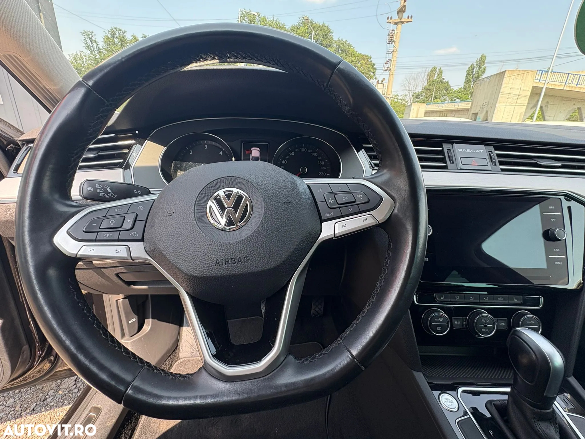Volkswagen Passat 2.0 TDI DSG Comfortline - 10