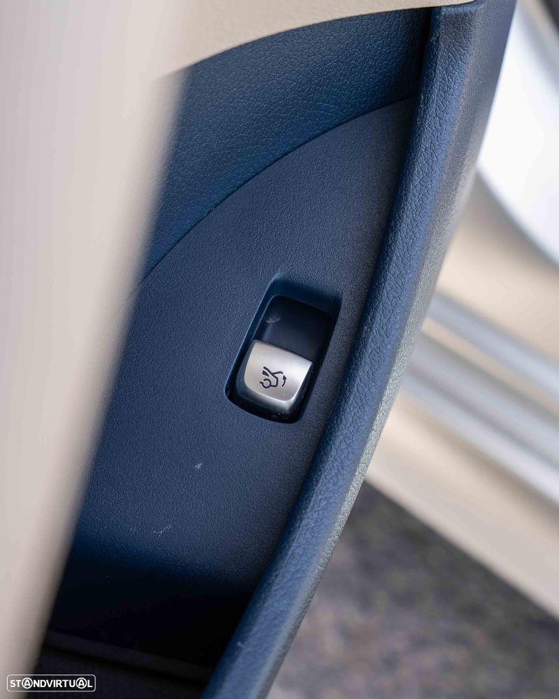 Mercedes-Benz E 450 4Matic Aut. - 36
