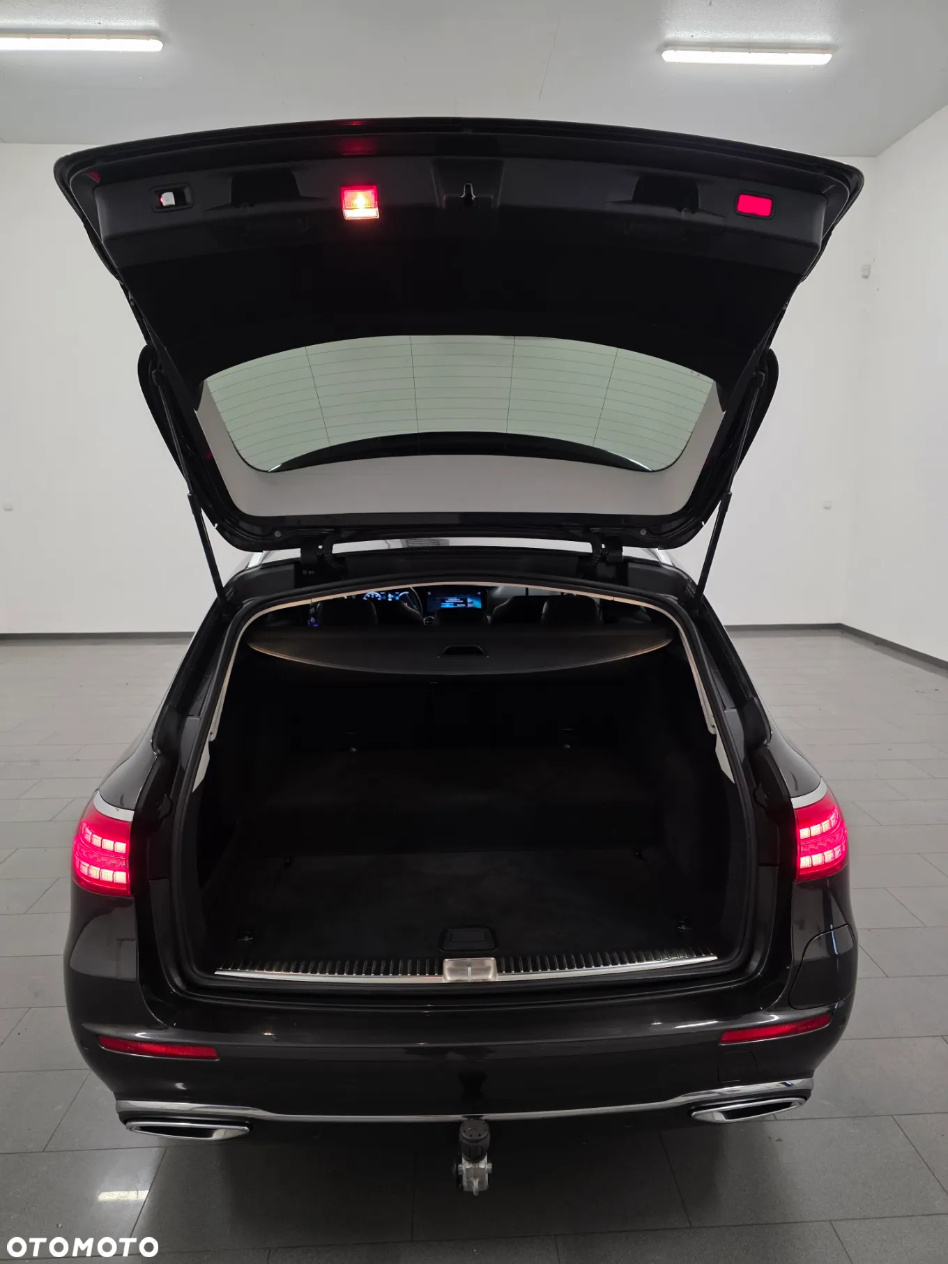 Mercedes-Benz Klasa E 300 de 9G-TRONIC Exclusive - 38