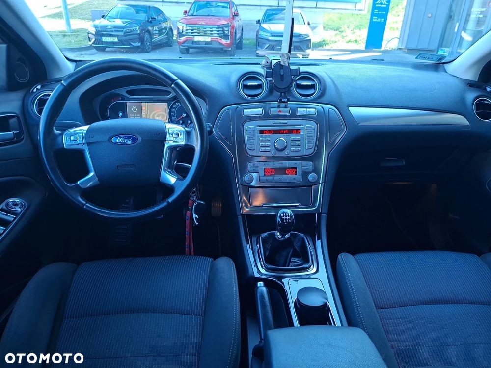 Ford Mondeo 2.0 TDCi Titanium - 24