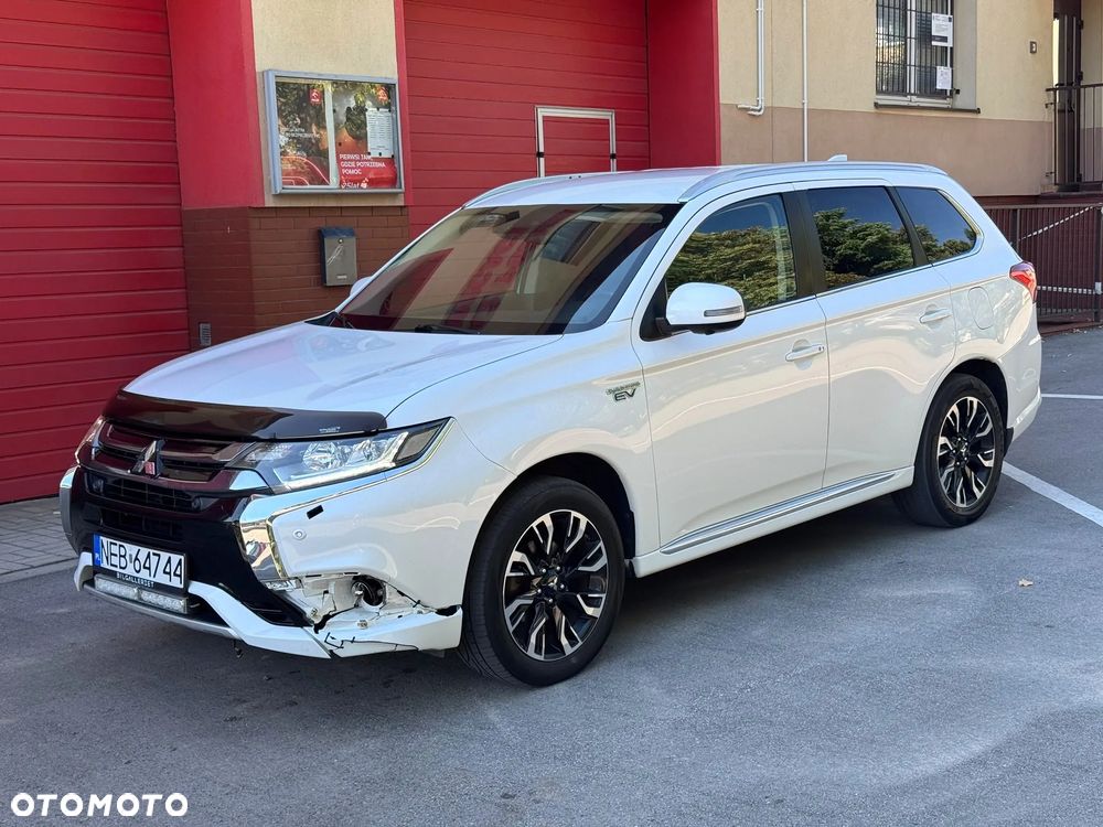 Mitsubishi Outlander - 3