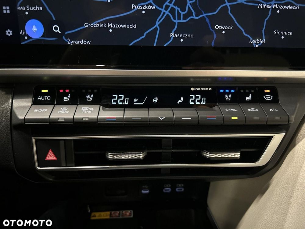 Toyota Camry - 19