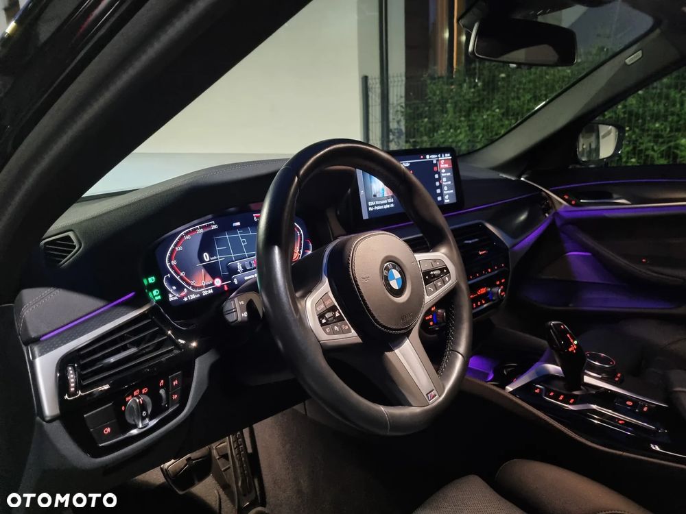 BMW Seria 5 520d xDrive MHEV M Sport sport - 7