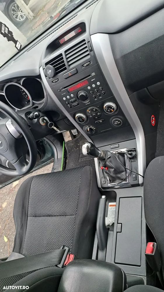 Suzuki Grand Vitara 1.9 DDiS Comfort + DPF - 14