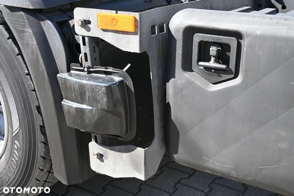 Mercedes-Benz Actros 2548 BDF 4,90 rozstaw 7,82 m - 7