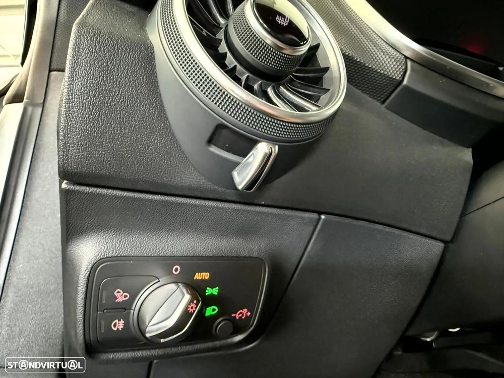 Audi TT RS Coupé 2.5 TFSi quattro S tronic - 24