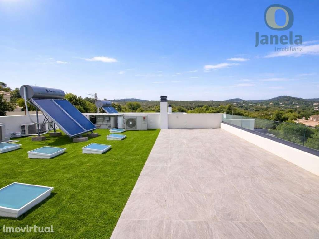 Moradia Nova com bons terraços , imersa na natureza e perto da Vila... - Grande imagem: 4/28