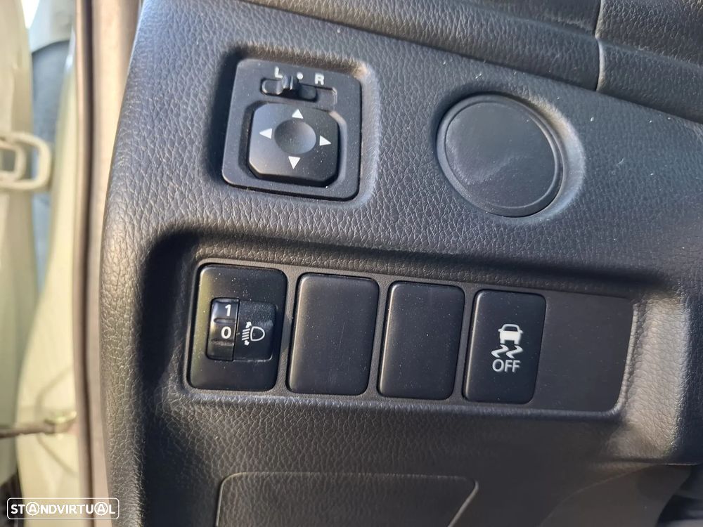 Mitsubishi L200 2.3 DI-D CD Invite 4WD - 30