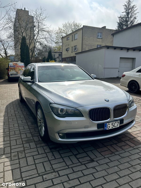 BMW Seria 7 750i L