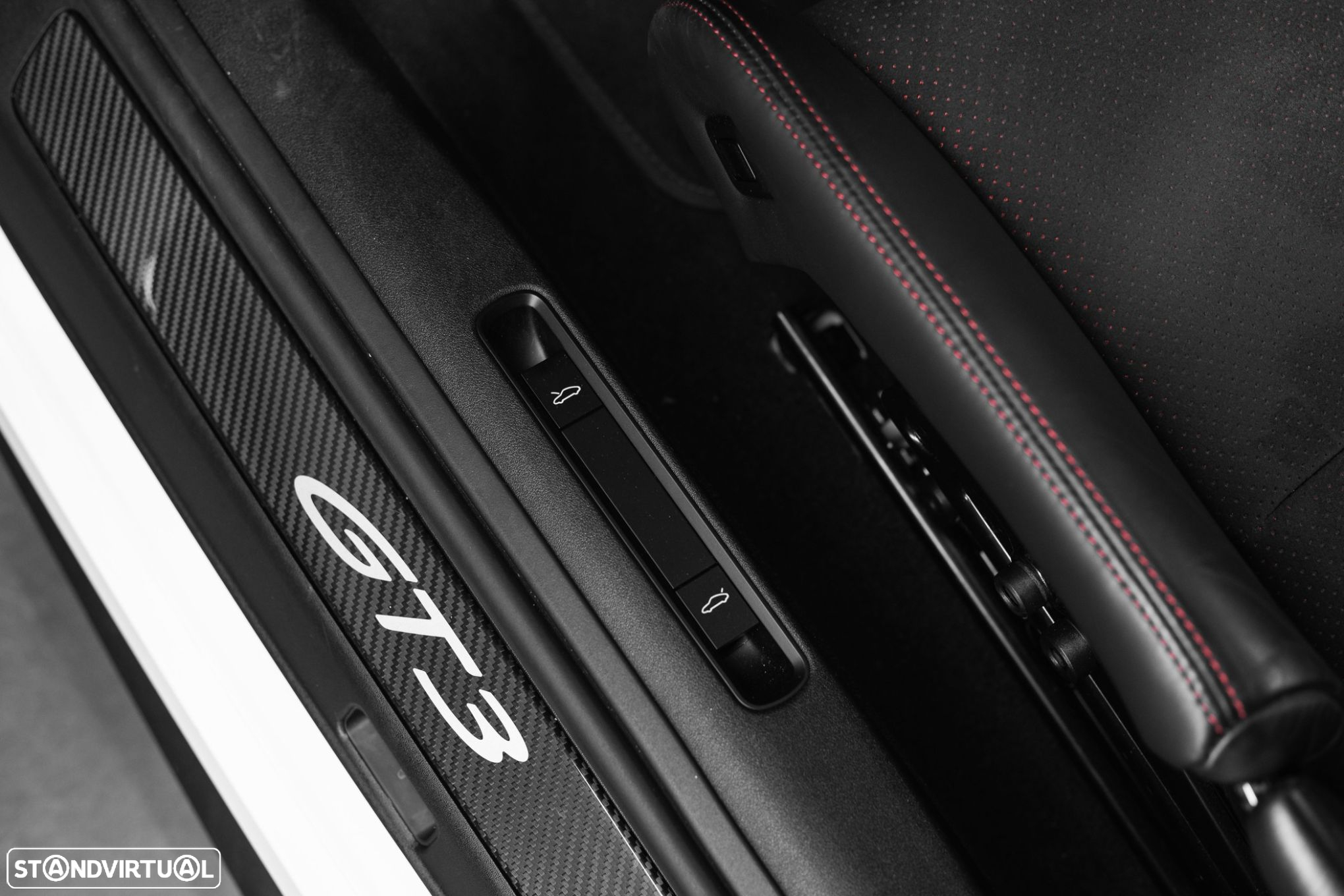Porsche 911 (992) GT3 PDK - 31
