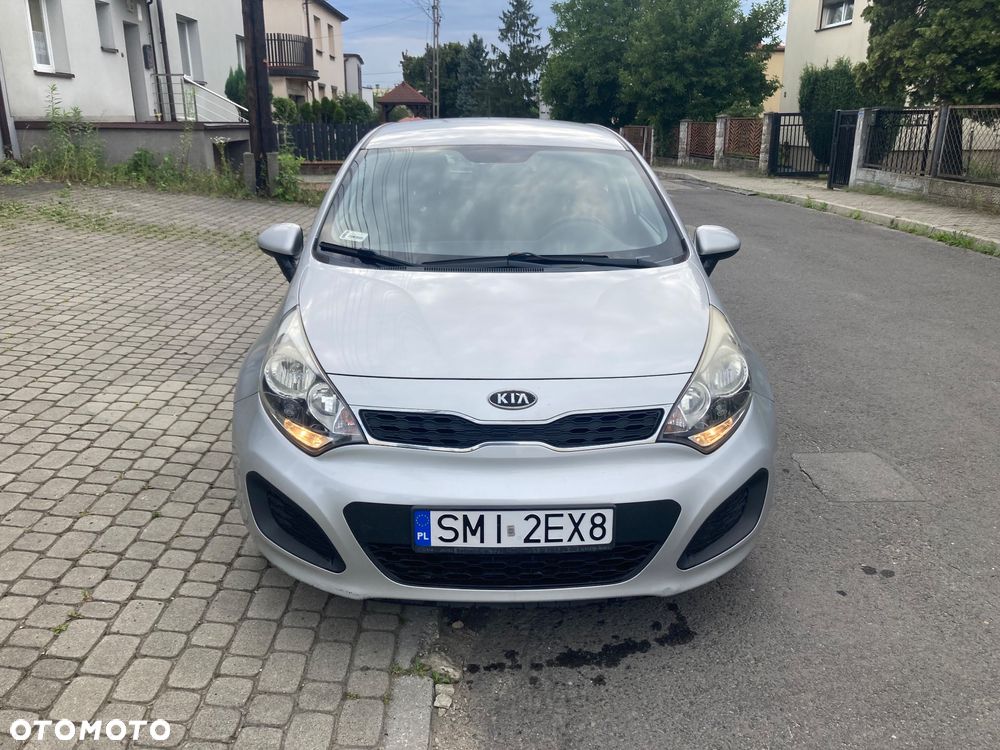 Kia Rio 1.2 L - 3