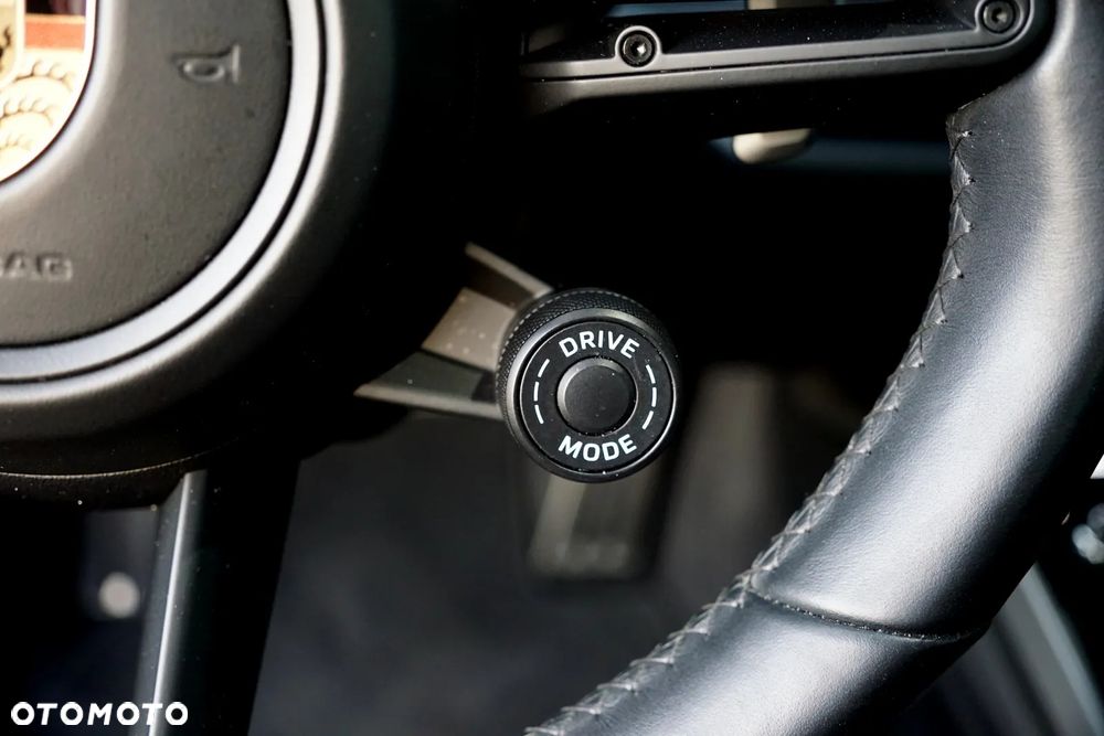 Porsche 911 Carrera 4S - 26