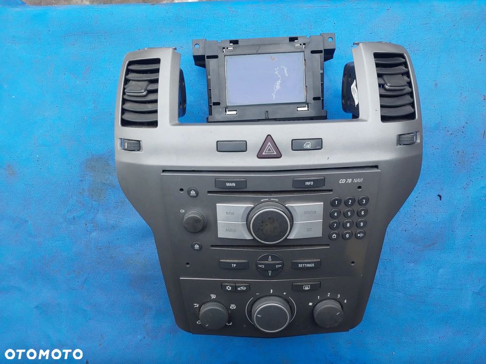 Opel Zafira B RADIO CD70 Navi ekran wyświetlacz fabryczne Oryginalne NIEWYLOGOWANE konsola środkowa kratki nawiewu panel - 1