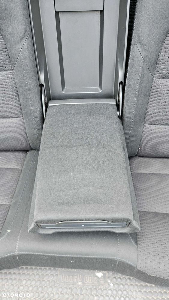 Kanapa Siedzisko Oparcie Welur Podłokietnik Uchwyt Napoje Cupholder Grzane Podgrzewane Skoda Superb II 2 - 7