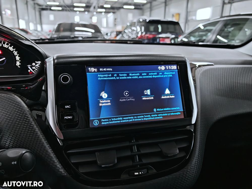 Peugeot 2008 PureTech 130 Stop&Start EAT6 Signature - 20