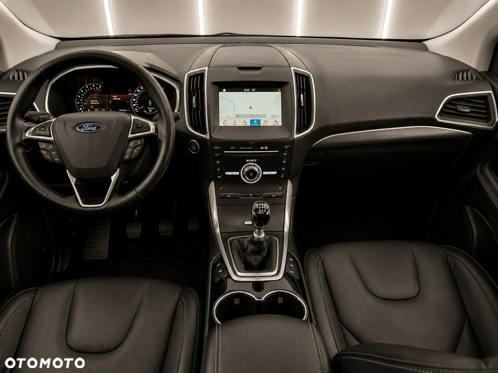 Ford Edge - 16