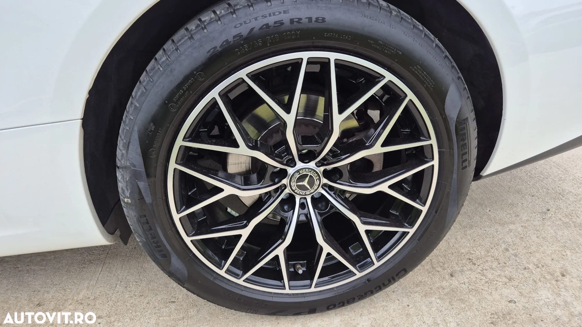 Mercedes-Benz E 220 d Coupe 9G-TRONIC Avantgarde - 14