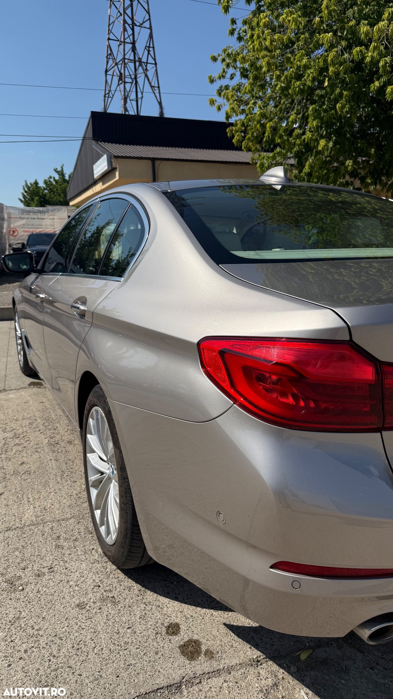 BMW Seria 5 520d xDrive AT - 2