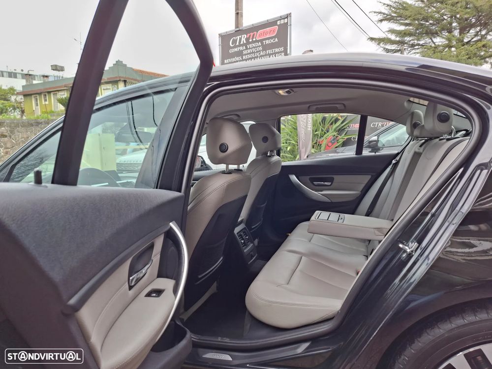 BMW 320 d Aut. Blue Performance Sport Line - 18