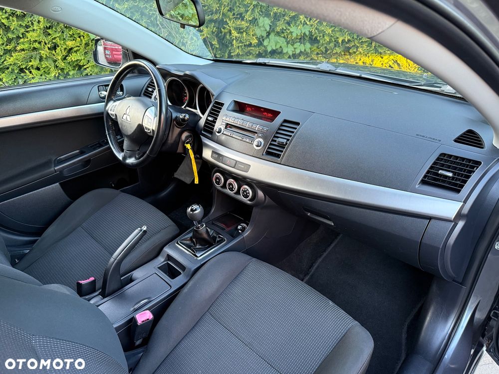 Mitsubishi Lancer 1.8 Intense - 8
