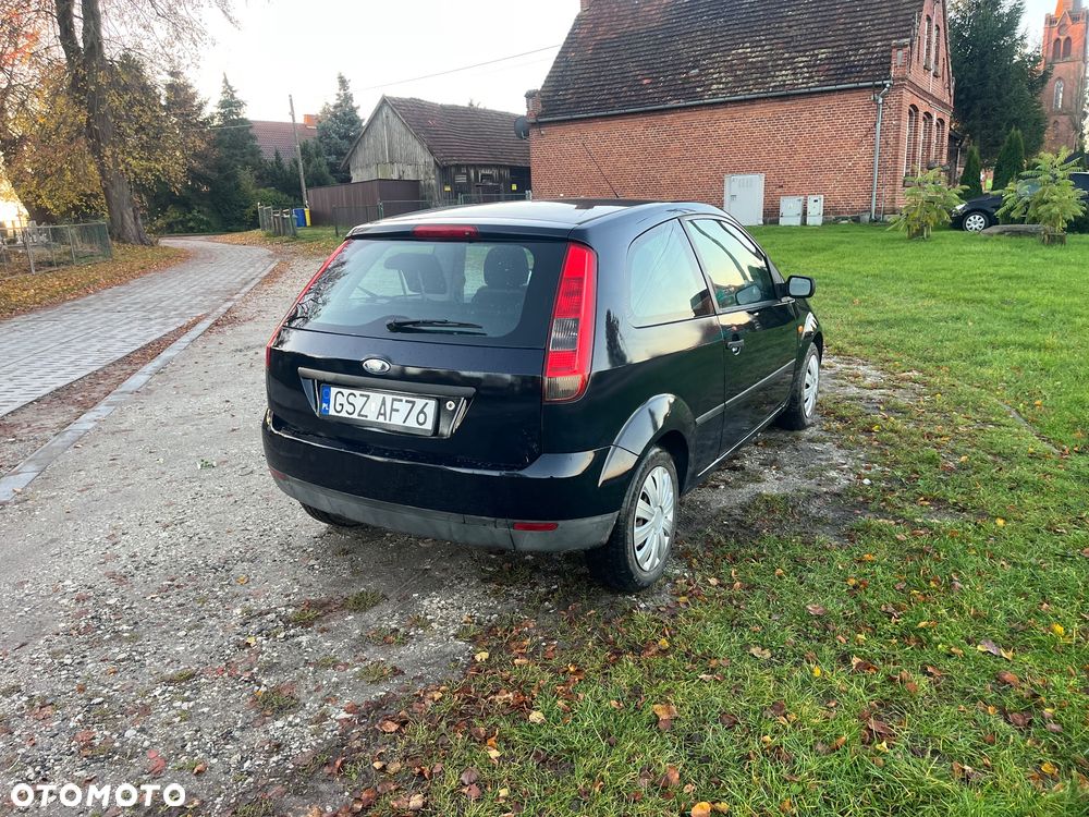 Ford Fiesta 1.3 - 4