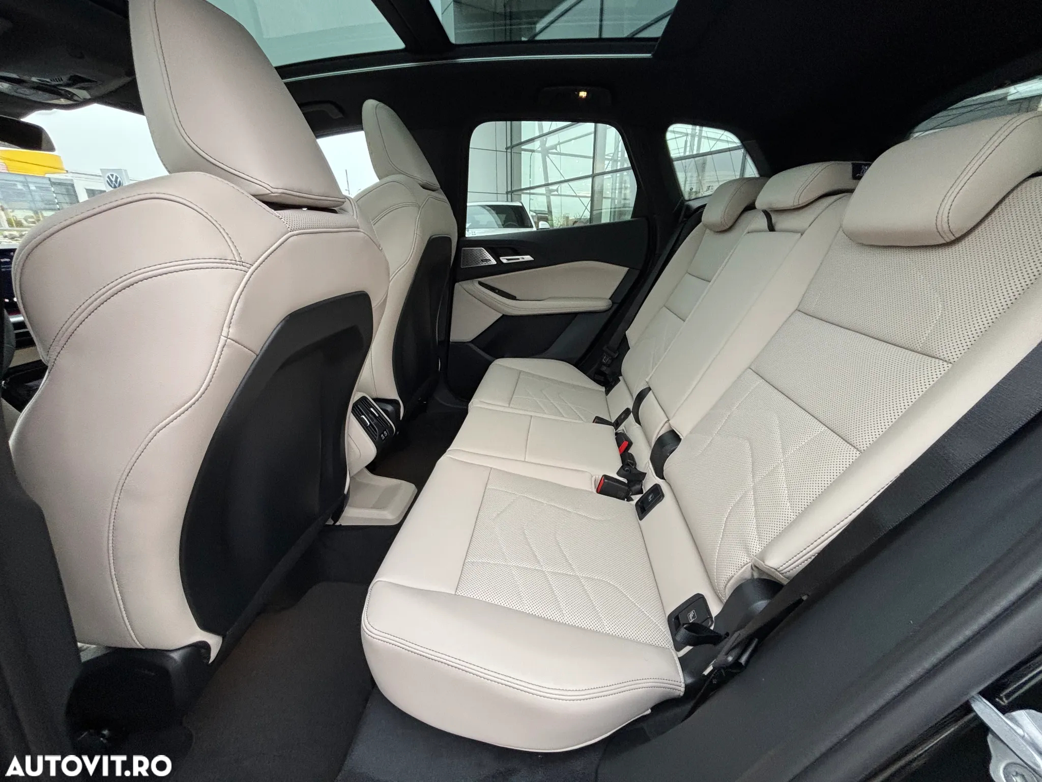 BMW Seria 2 220i AT MHEV - 8
