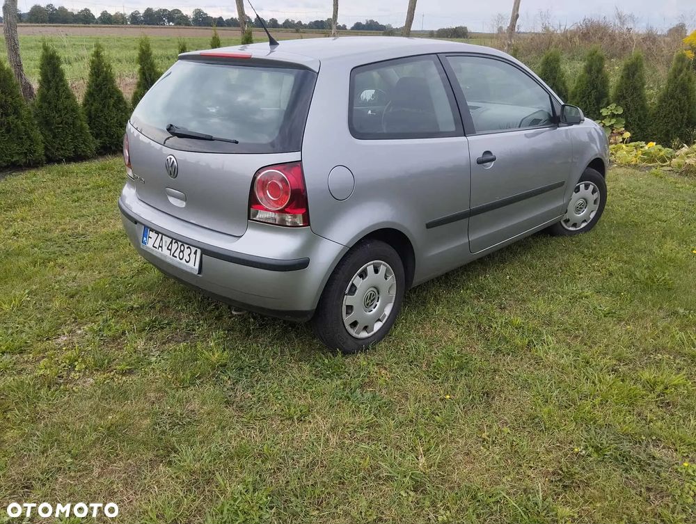 Volkswagen Polo - 2