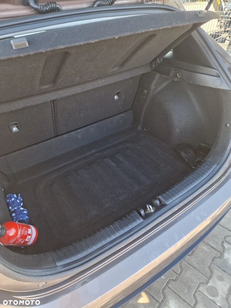 Kia Ceed 1.4 L - 7