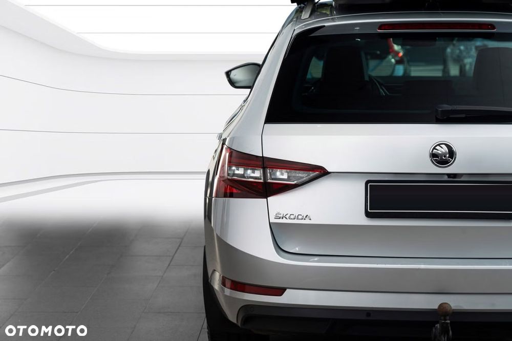 Skoda Superb 2.0 TDI 4x4 DSG L&K - 8