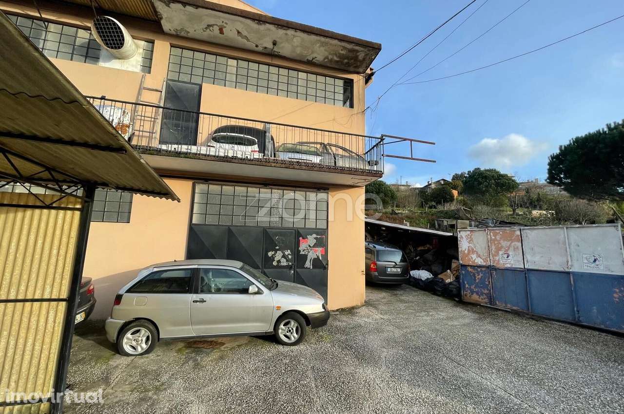 Prédio para Reabilitação em Zona ARU no Centro de Oliveira de Azemé... - Grande imagem: 4/15