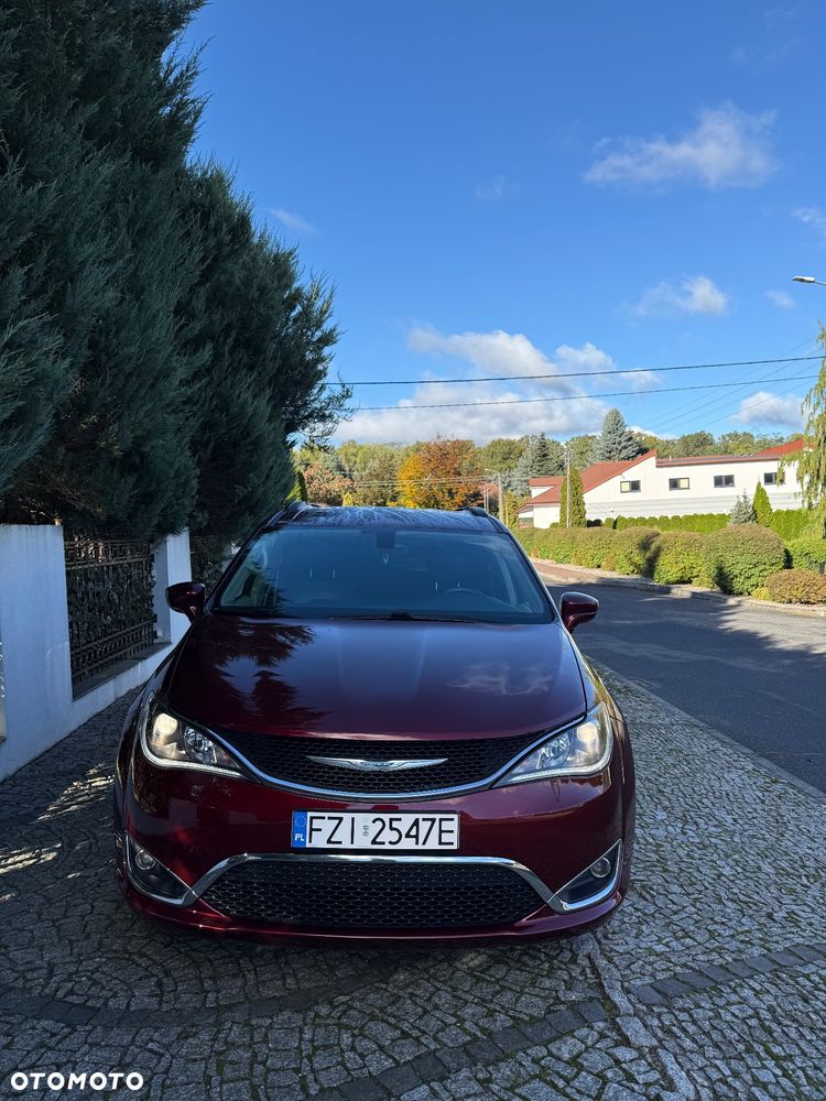 Chrysler Pacifica - 6