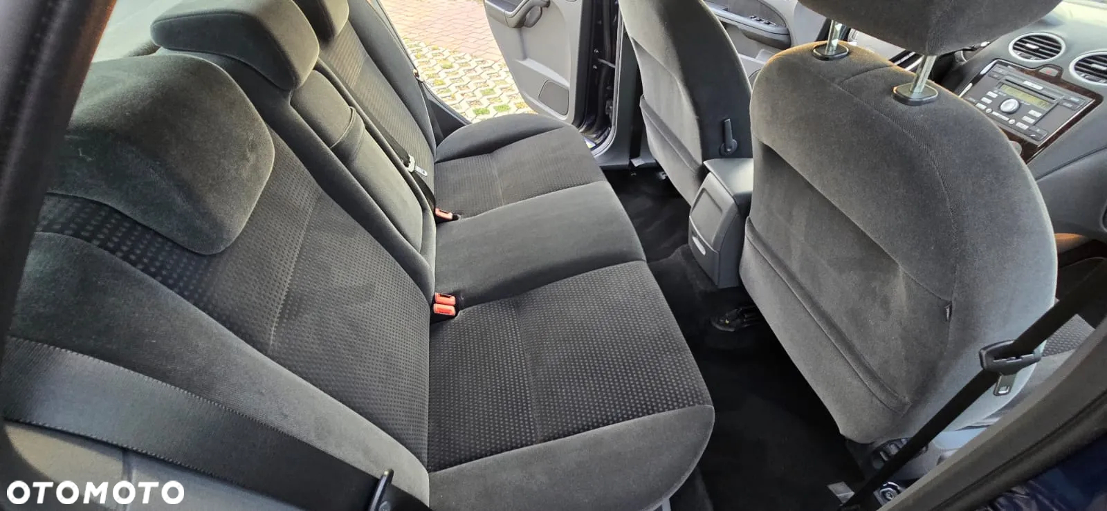 Ford Focus 1.6 Ghia - 14