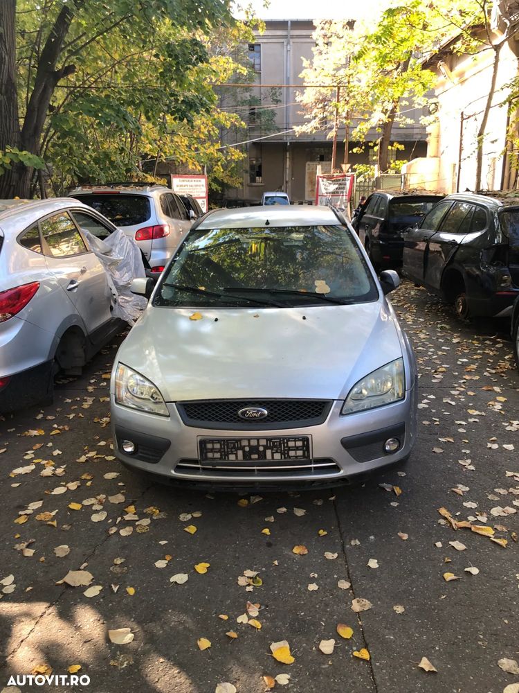 Dezmembrez Ford Focus II break argintiu gri TDCI 2006 - 10
