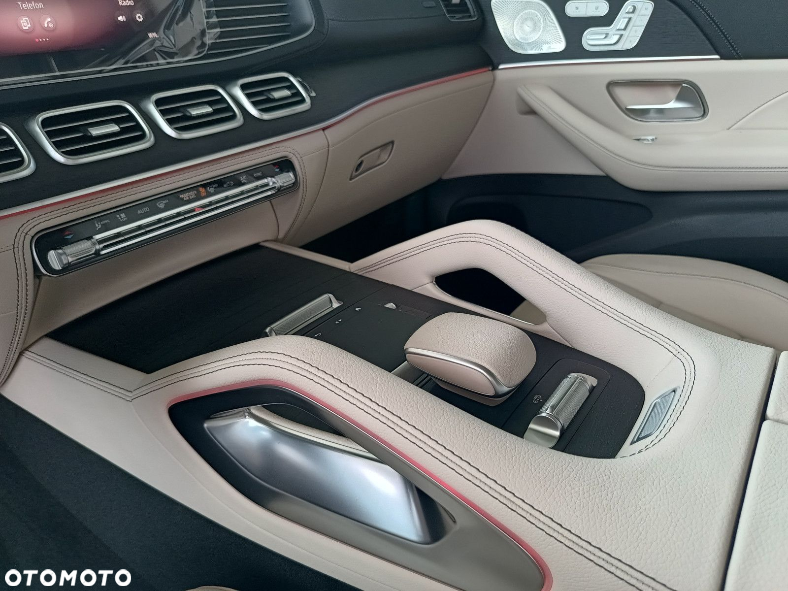 Mercedes-Benz GLE - 33