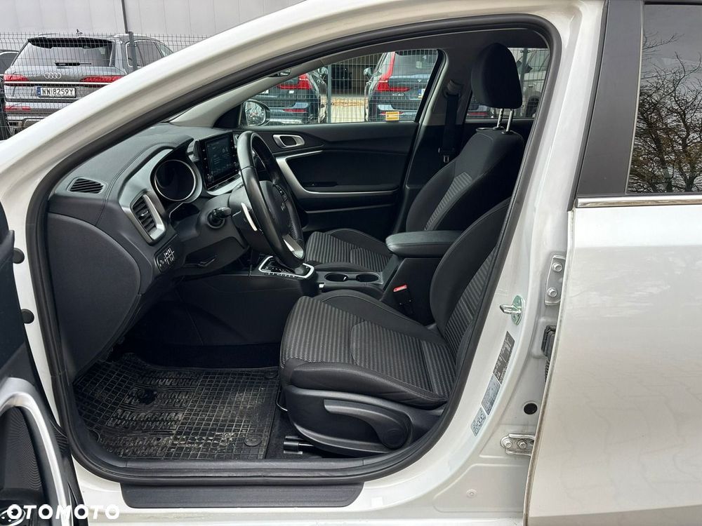 Kia Ceed 1.5 T-GDI M DCT - 10