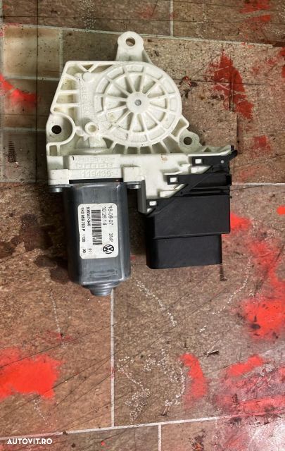 Motoras macara geam spate dreapta 1K0959703P Volkswagen VW Golf 5 [20 - 2