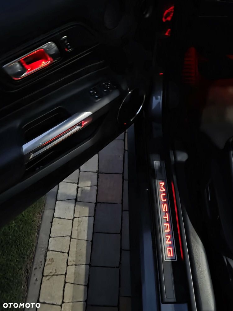 Ford Mustang - 11