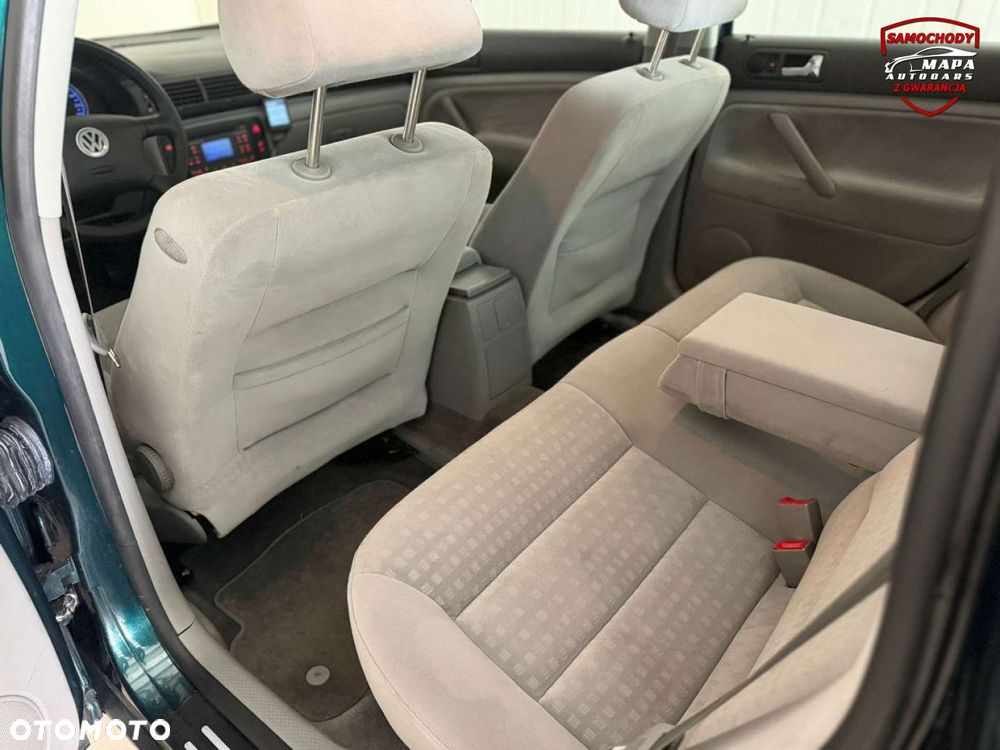 Volkswagen Passat - 19