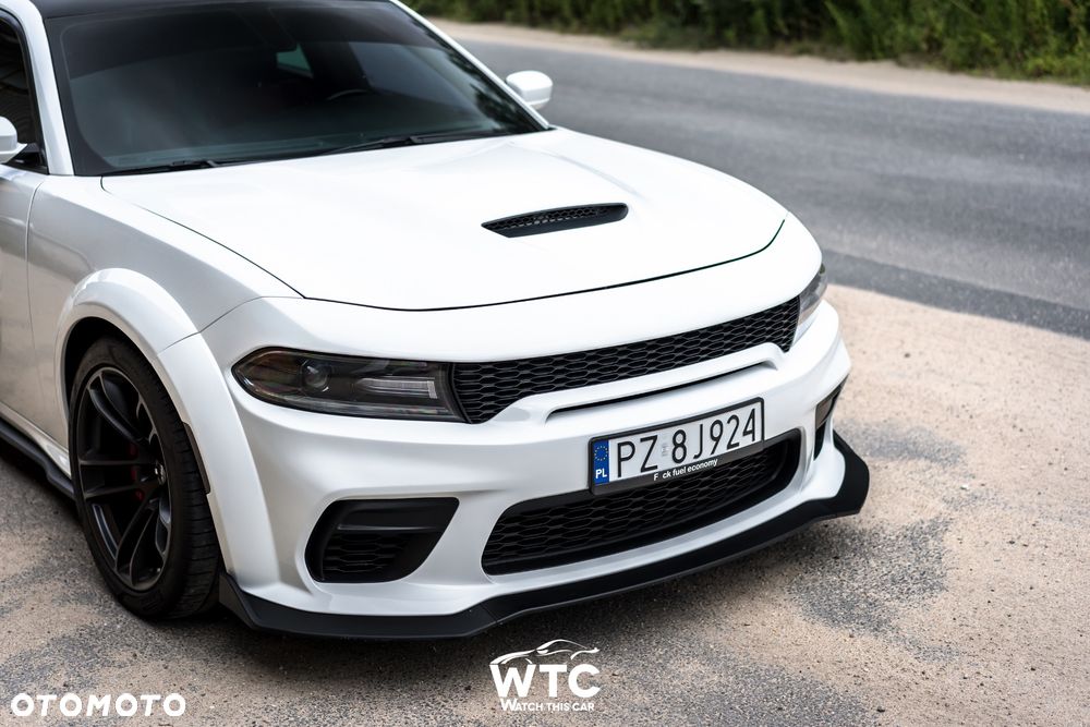 Dodge Charger 6.4 Scat Pack Widebody - 35