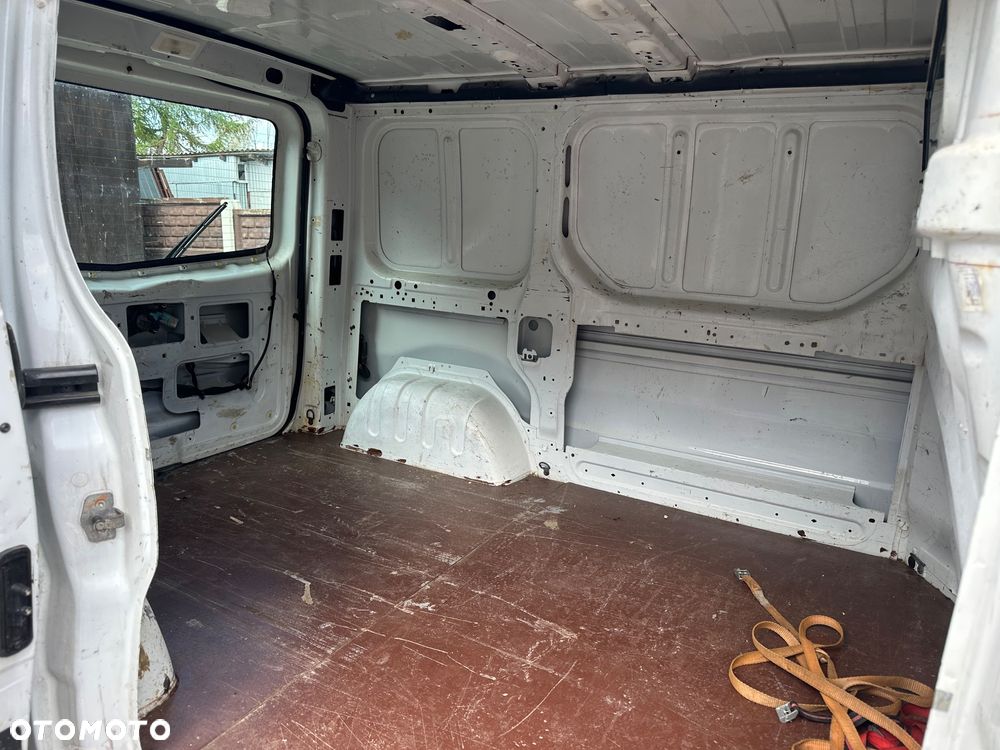 Opel Vivaro - 8