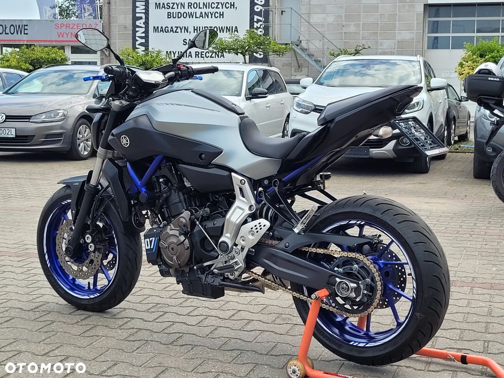 Yamaha MT - 22