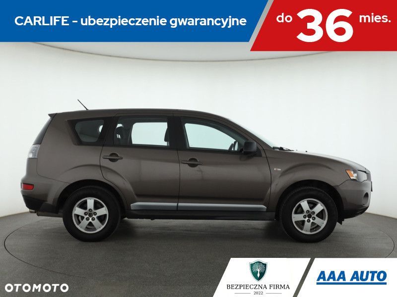 Mitsubishi Outlander - 8