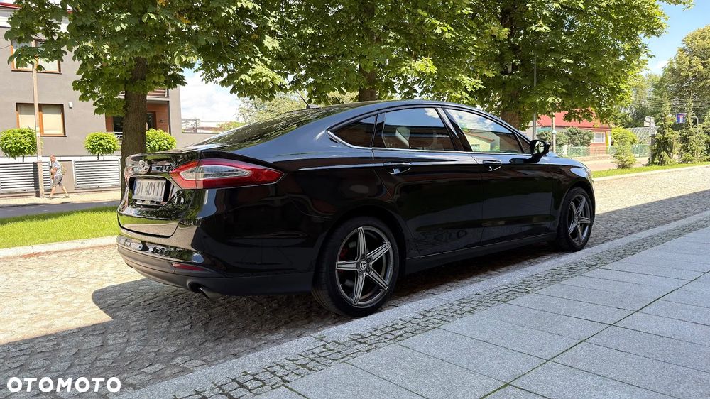 Ford Fusion - 5
